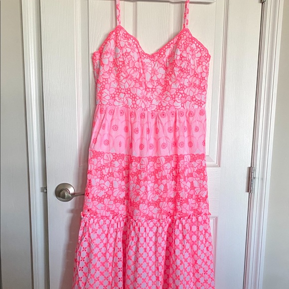 COPY - Lilly Pulitzer Maxi dress - Picture 2 of 4